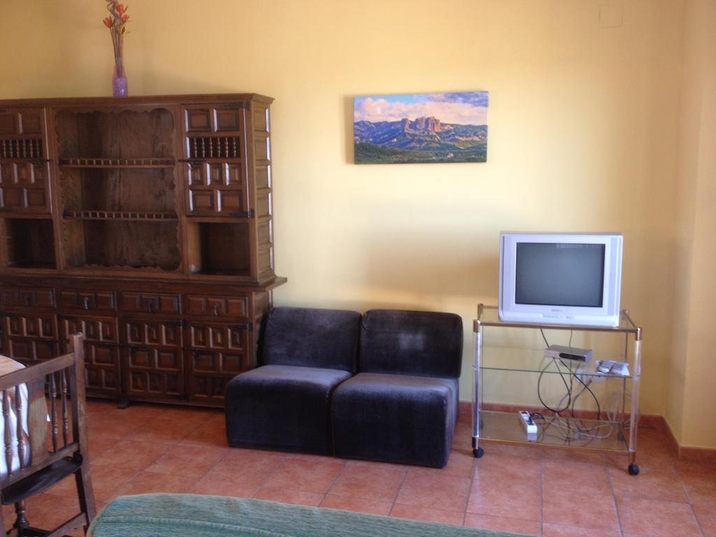 Apartaments La Fabrica 오르타 데 산트 호안 객실 사진