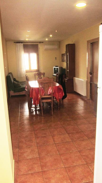 Apartaments La Fabrica 오르타 데 산트 호안 객실 사진