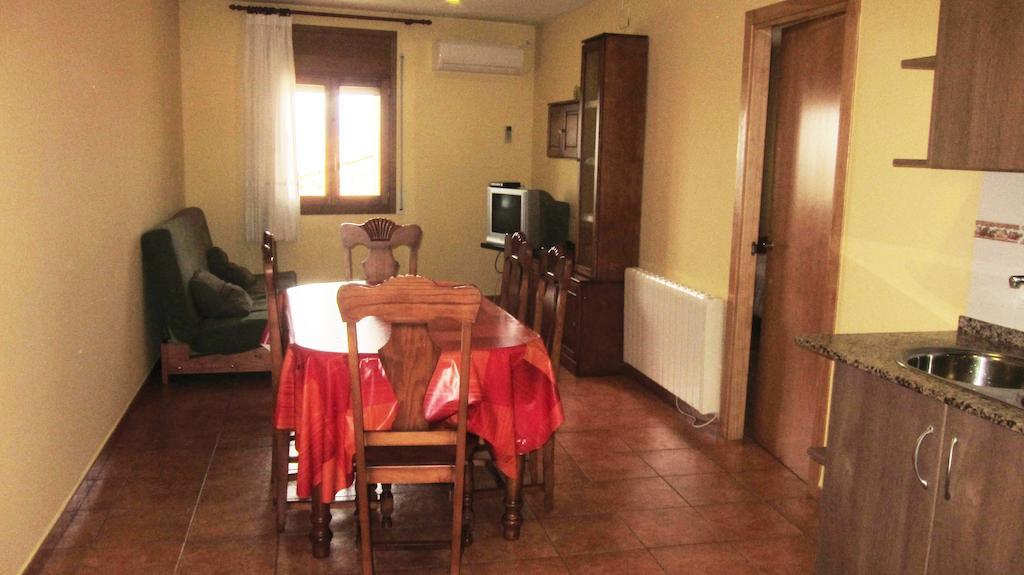 Apartaments La Fabrica 오르타 데 산트 호안 객실 사진
