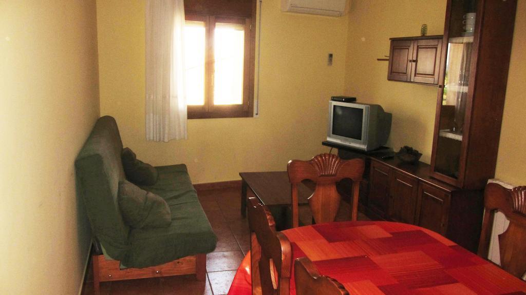 Apartaments La Fabrica 오르타 데 산트 호안 객실 사진