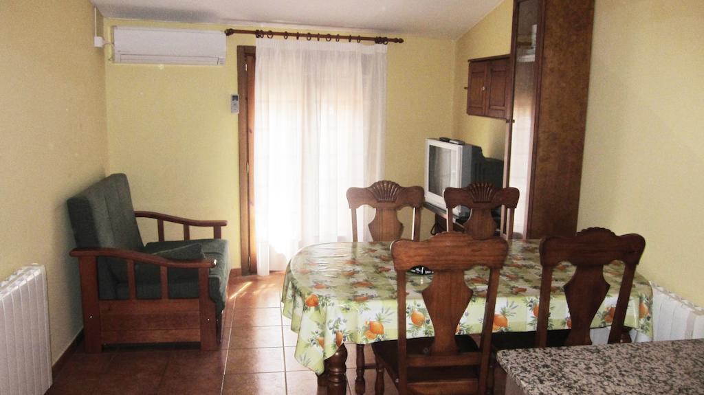 Apartaments La Fabrica 오르타 데 산트 호안 객실 사진